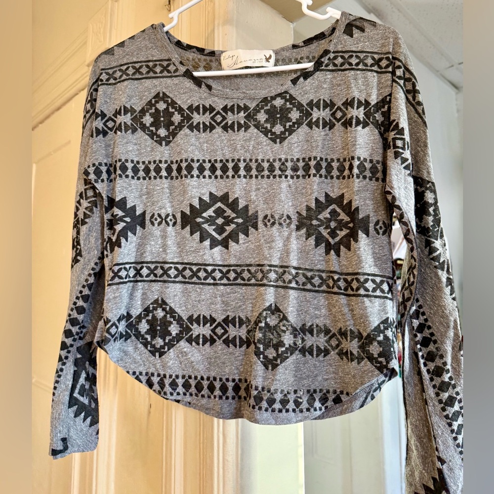 Vintage Havana Gray & Black Aztec Long Sleeve Top